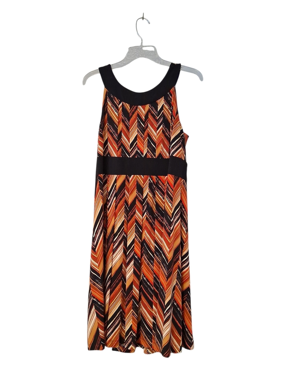 Sleeveless Chevron Print Midi Dress in Orange and Black Size 14
